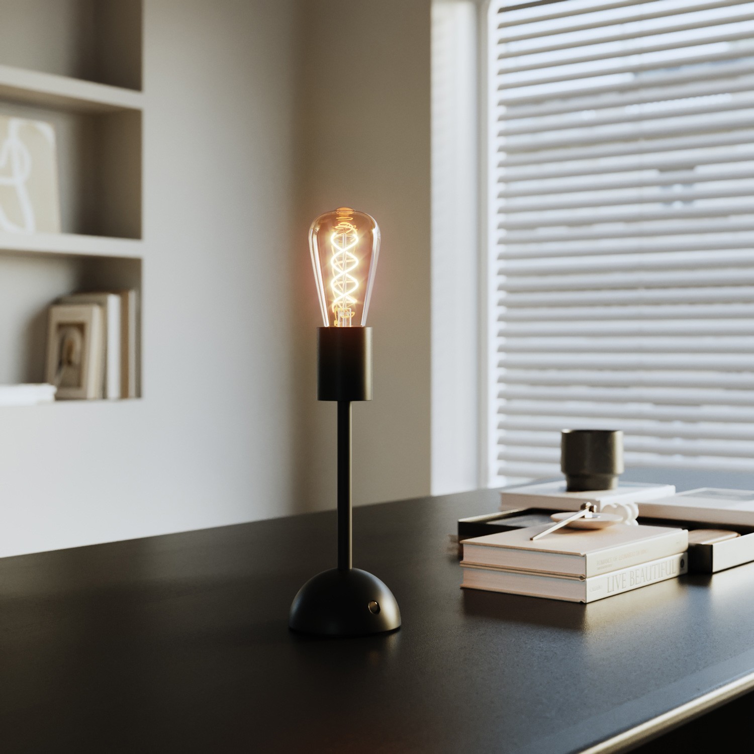 Prijenosna i punjiva svjetiljka Cabless02 s zlatnom žaruljom Edison