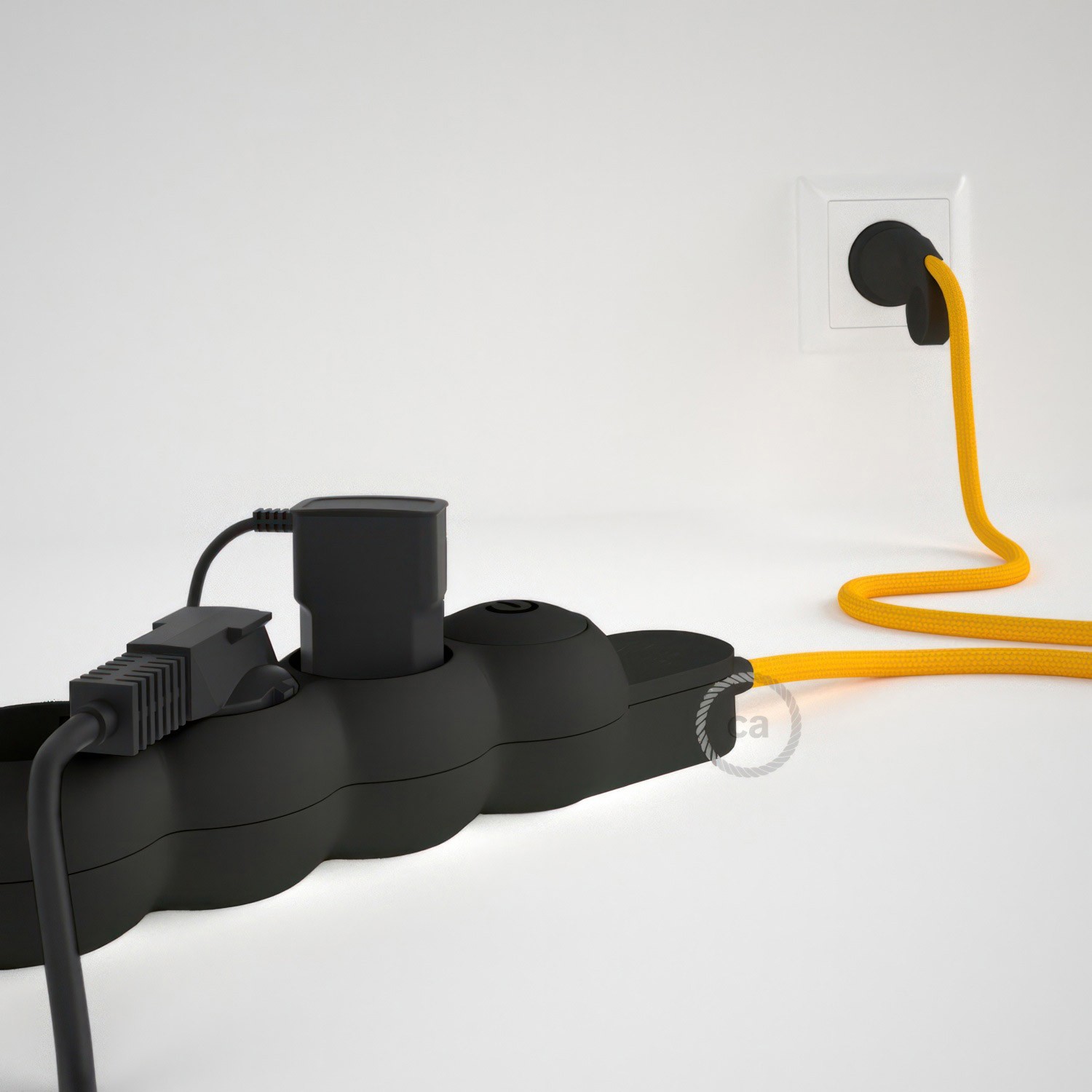 Razdjelnik s električnim tekstilnim kabelom Žuti RM10 i s udobnim šuko utikačem