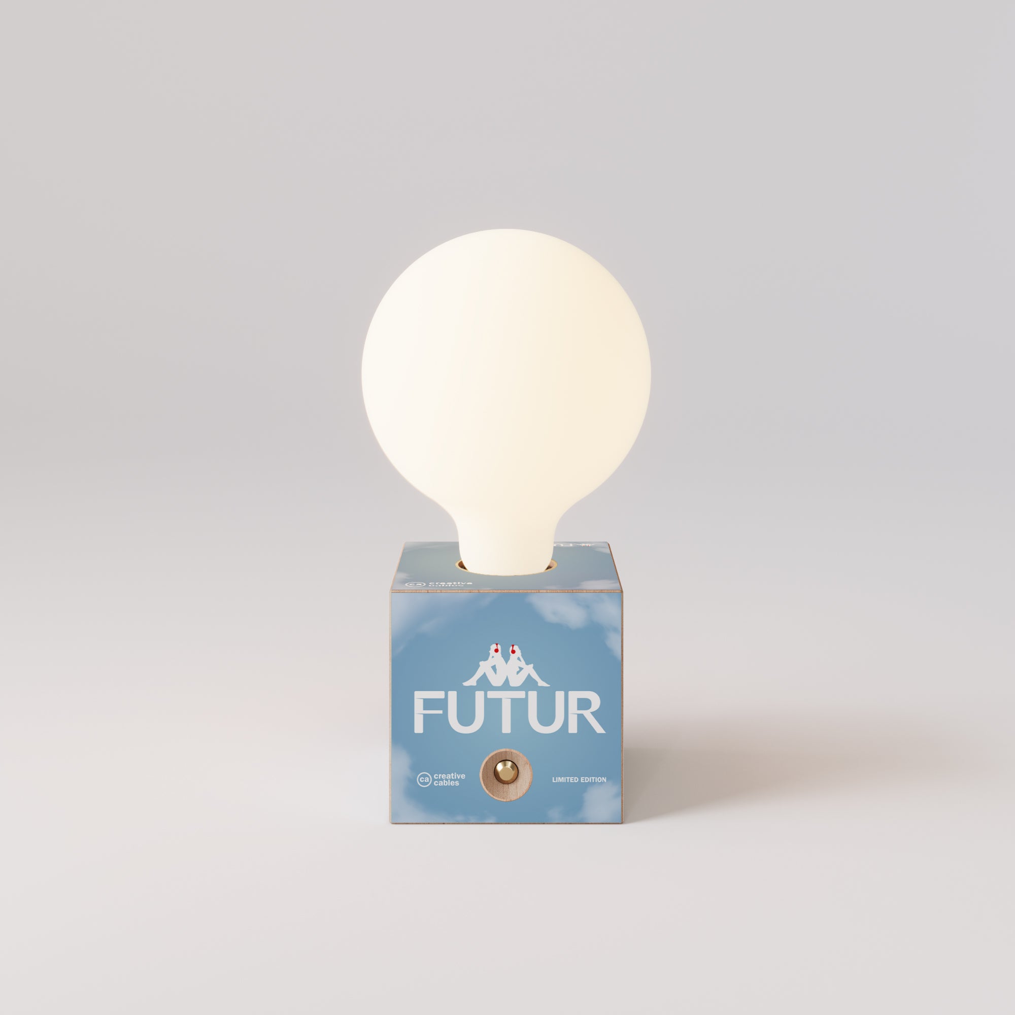 Baterijska lampa Cabless03 "Futur" s globus žaruljom s efektom porculana - Futur Festival